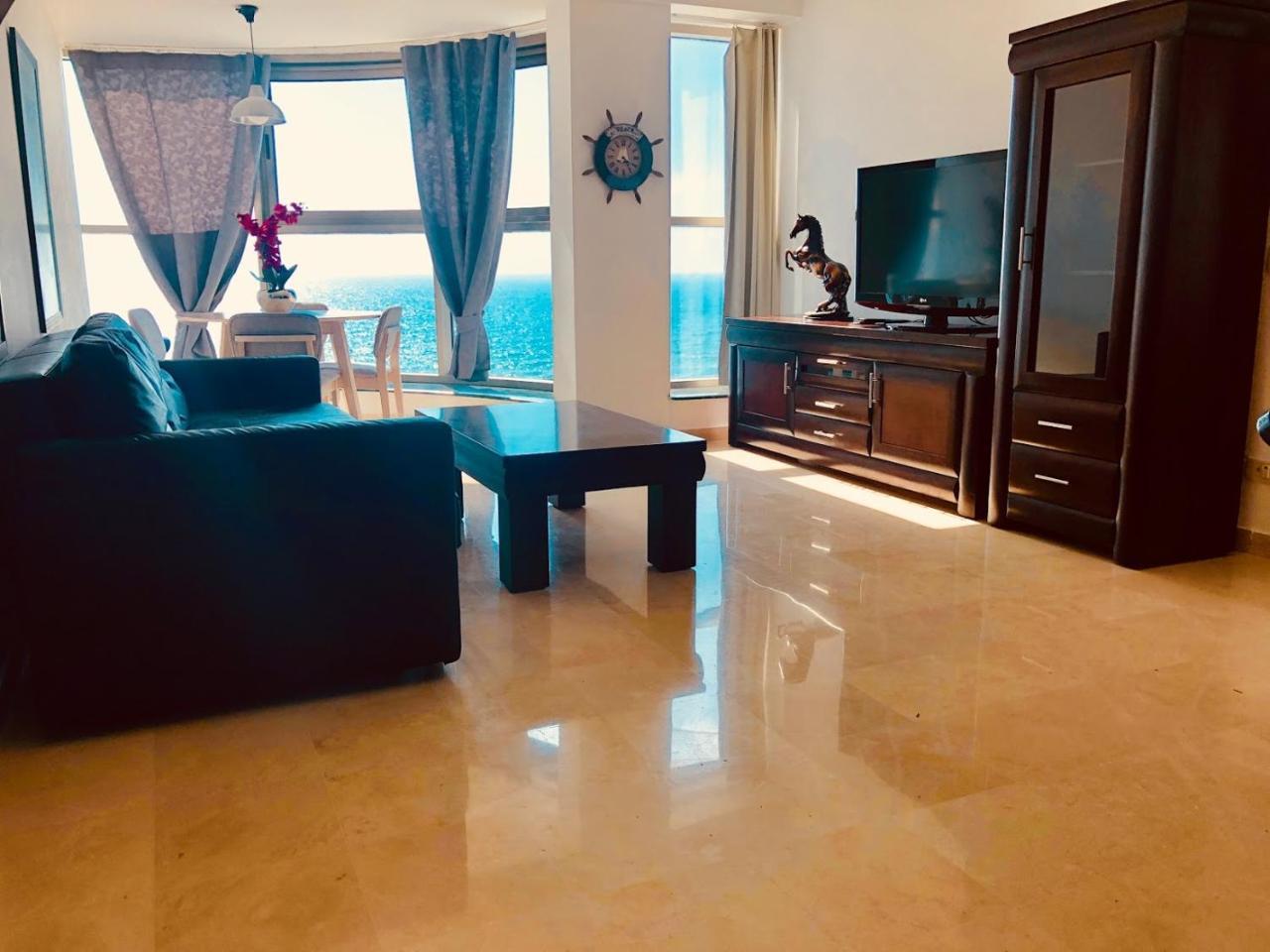 Luxurious Beach Apartment Хайфа Экстерьер фото